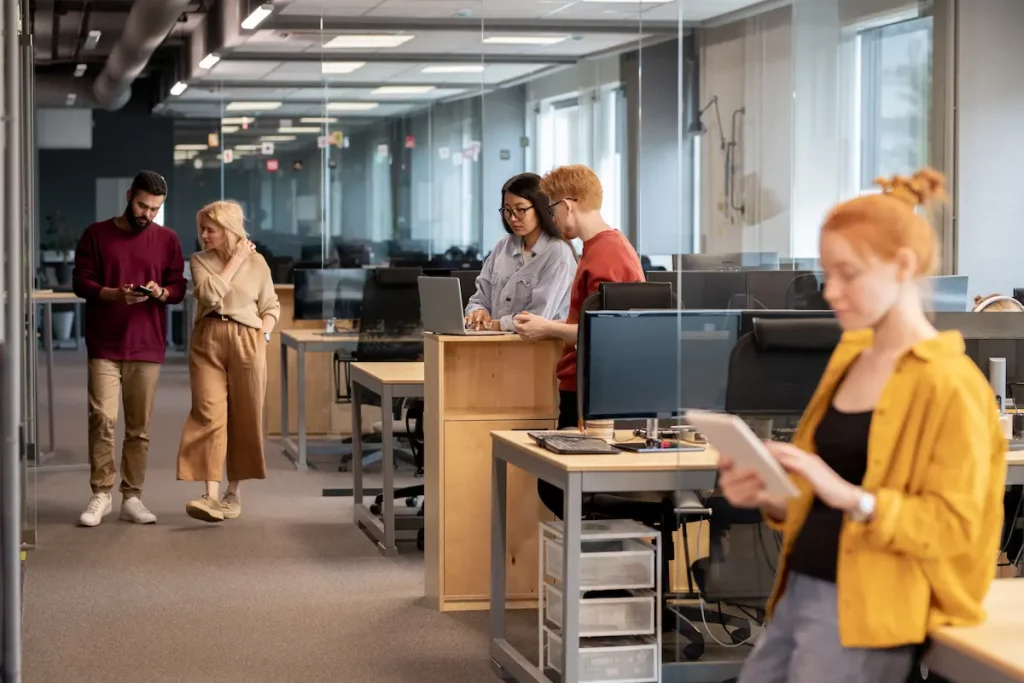 estilo nordico mezclado con industrial decoración estilo nórdica para oficina