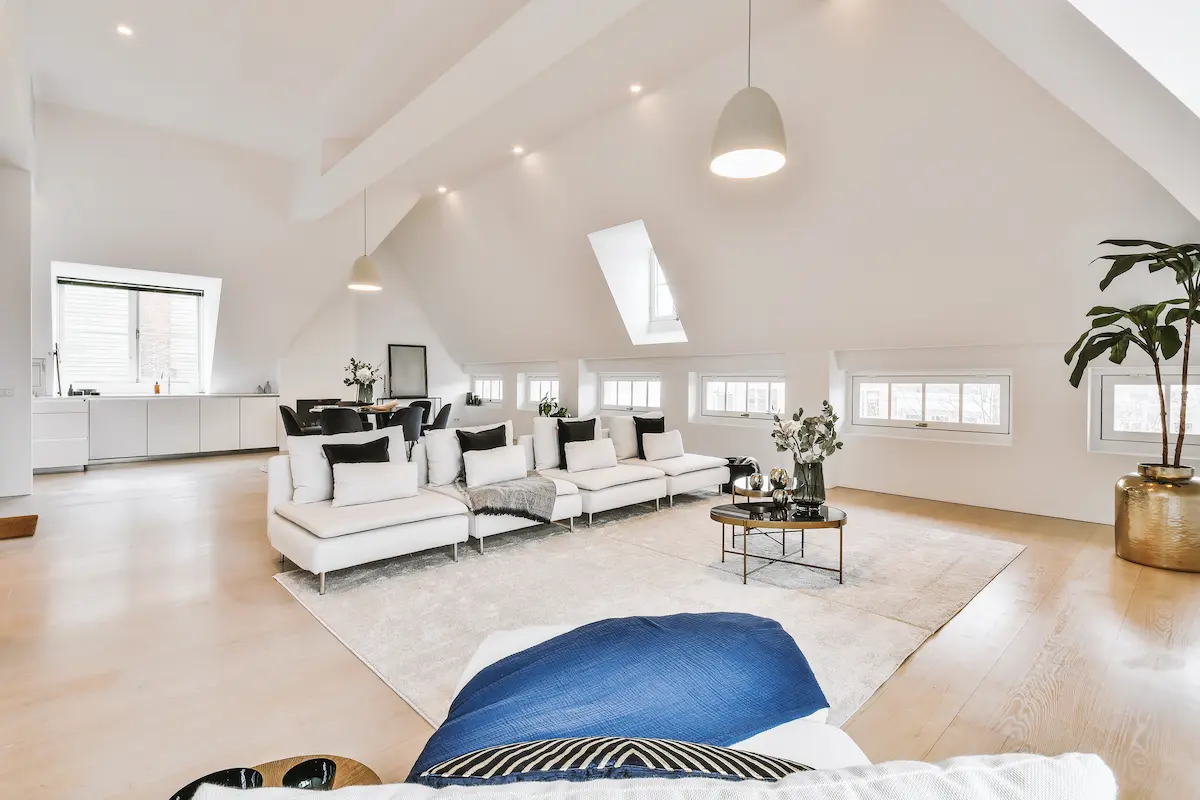 cómo decorar un ático moderno